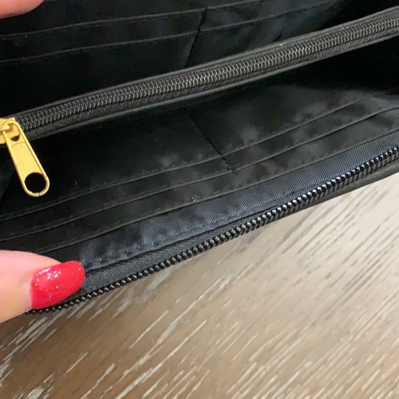 Unbranded black with black brads wristlets - Picture 9 of 16